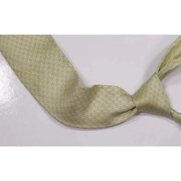 Salvatore Ferragamo Light Green Seahorses Print Design Silk Necktie Tie - Picture 1 of 8